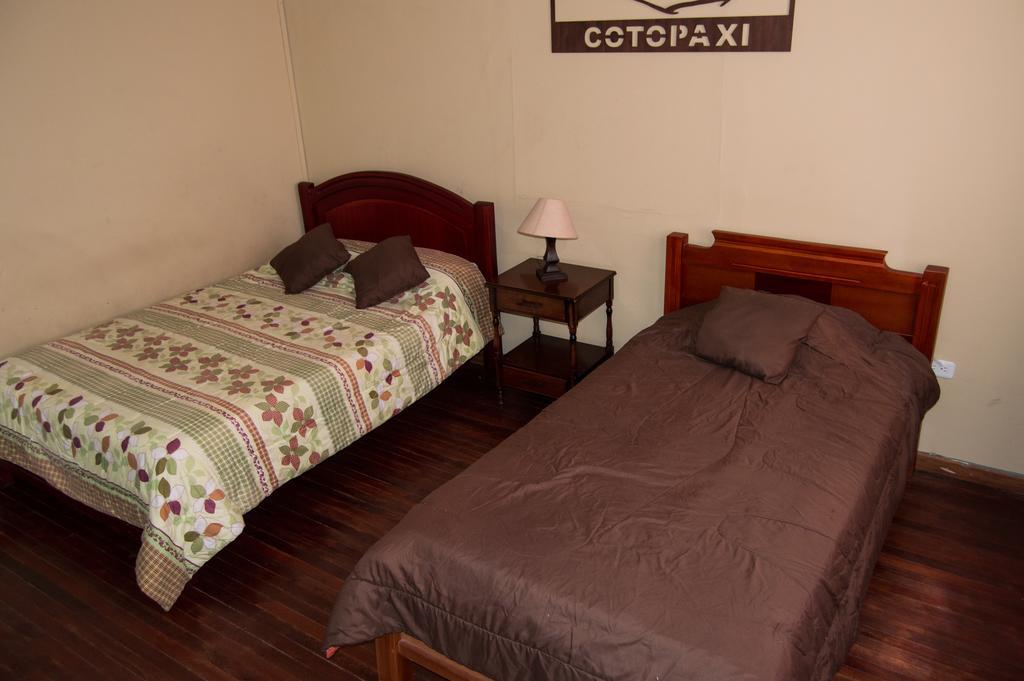 Hostel Discovery Quito Puembo Exterior foto
