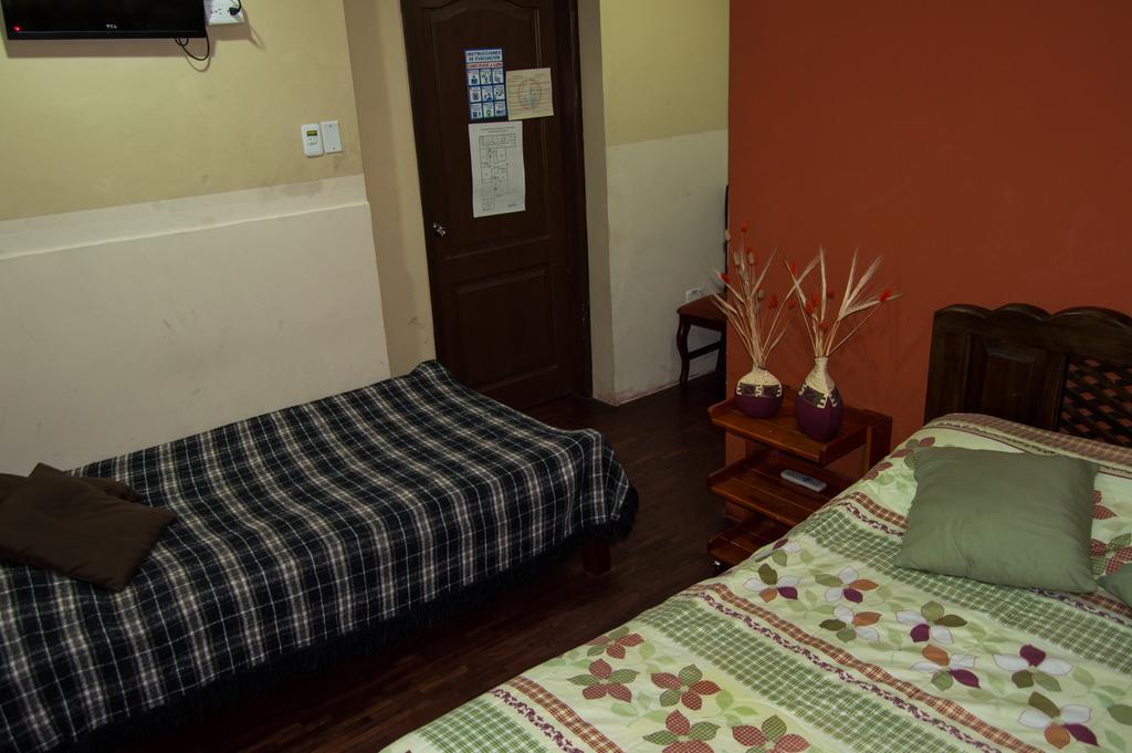 Hostel Discovery Quito Puembo Exterior foto